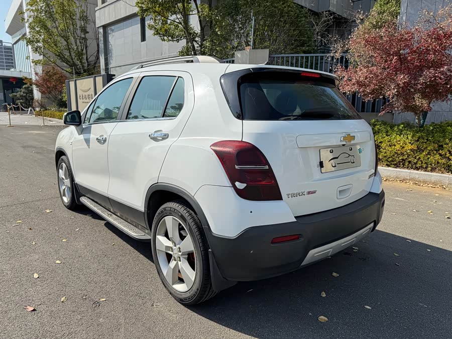 Chevrolet Tracker 2015 #16 Chevrolet Tracker 2015 car image #16