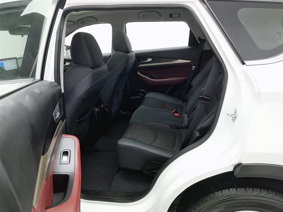 Jetour X70 2023 car image #16