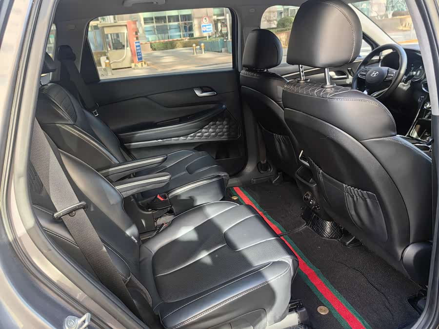Hyundai Santa Fe 2019 #16 Hyundai Santa Fe 2019 car image #16