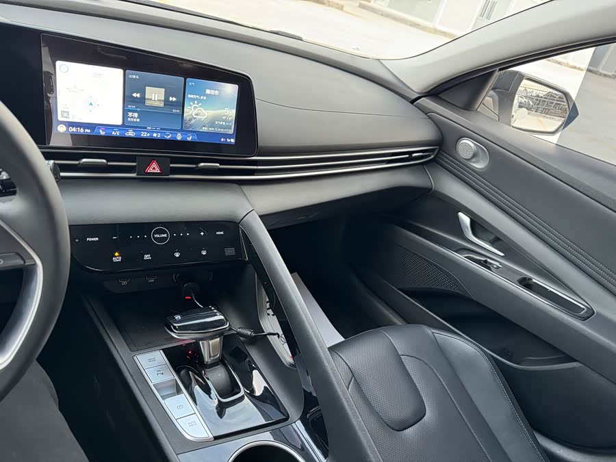 Hyundai Elantra 2021 car image #16