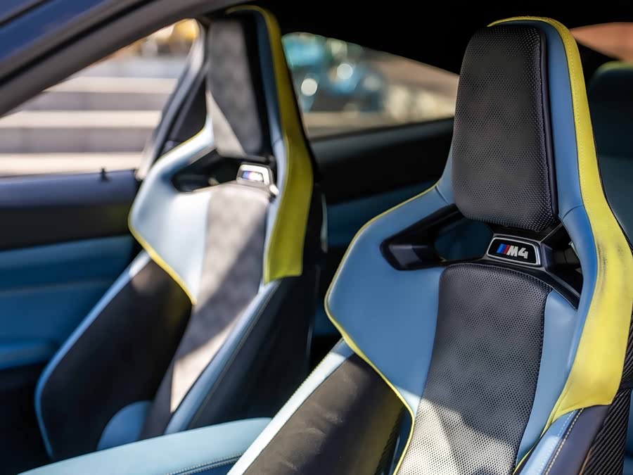 BMW M4 2021 car image #16