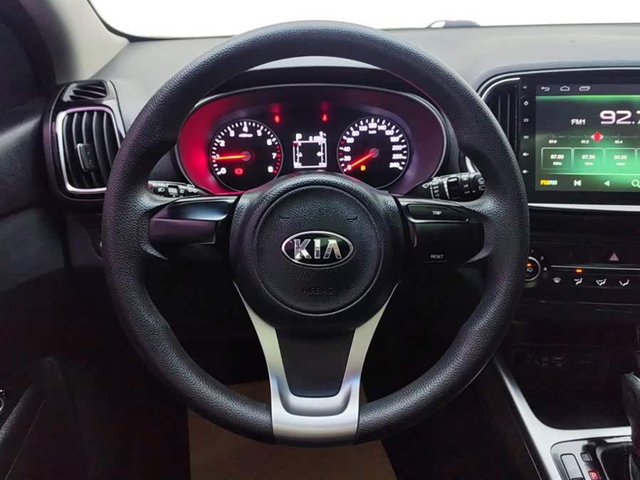 Kia Stonic 2016 imagen de coche #16