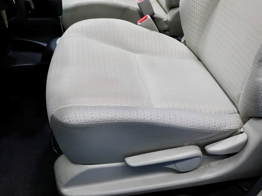 Toyota Yaris 2013 #16 Toyota Yaris 2013 car image #16