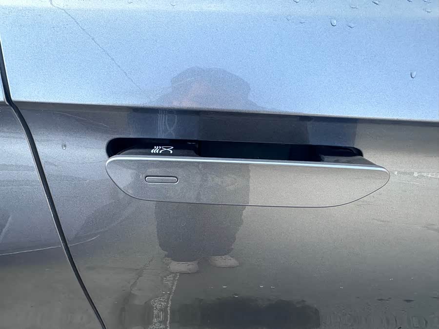 BYD Han 2025 car image #16