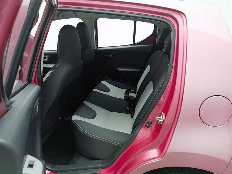 Suzuki 2013 car image #16