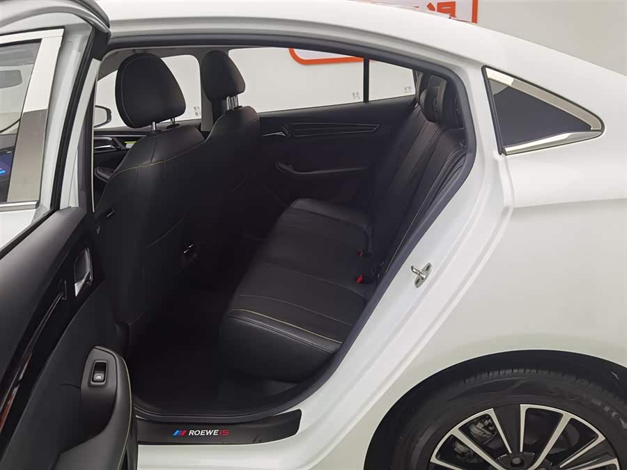 Roewe i5 2022 car image #16