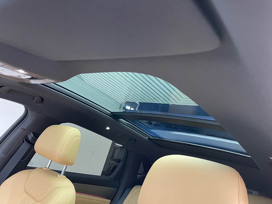 BYD SongL DM-i 2024 #16 BYD SongL DM-i 2024 car image #16