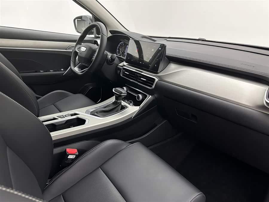 GEELY Coolray 2025 car image #16