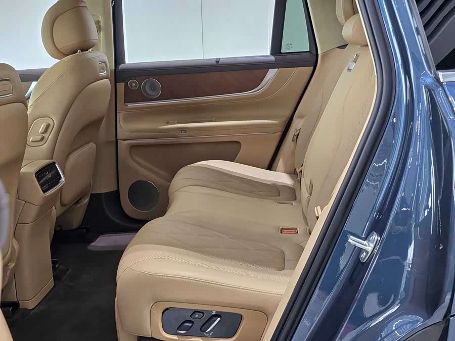 2024 car image #16
