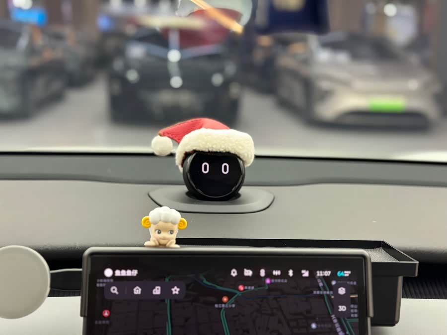 NIO ET5 2023 car image #16