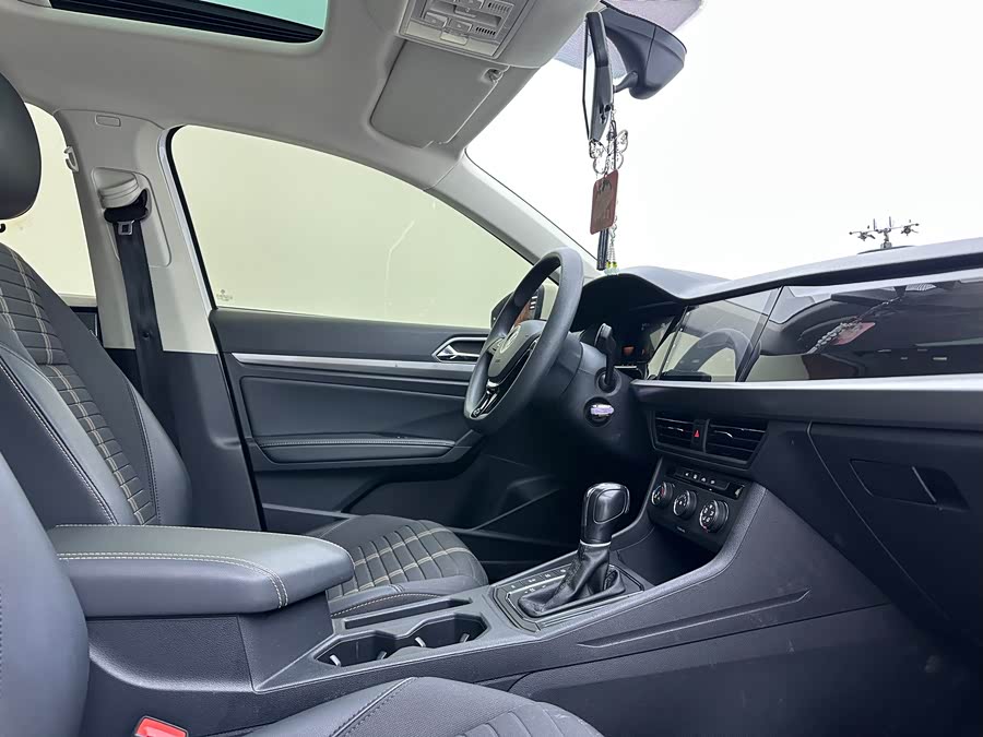 Volkswagen Lavida 2022 car image #16