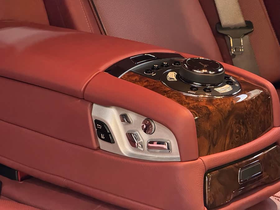 Rolls-Royce Ghost 2015 car image #16