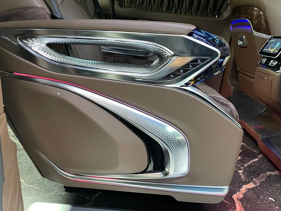 Mercedes-Benz V Class 2025 car image #16