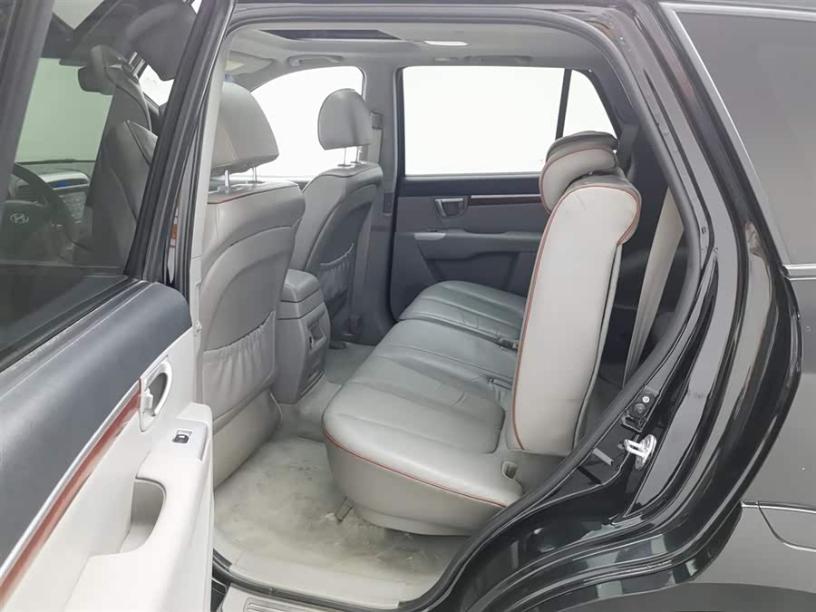 Hyundai Santa Fe Classic 2008 car image #16