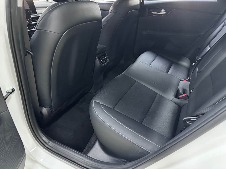 Kia K3 2017 immagine di auto #16