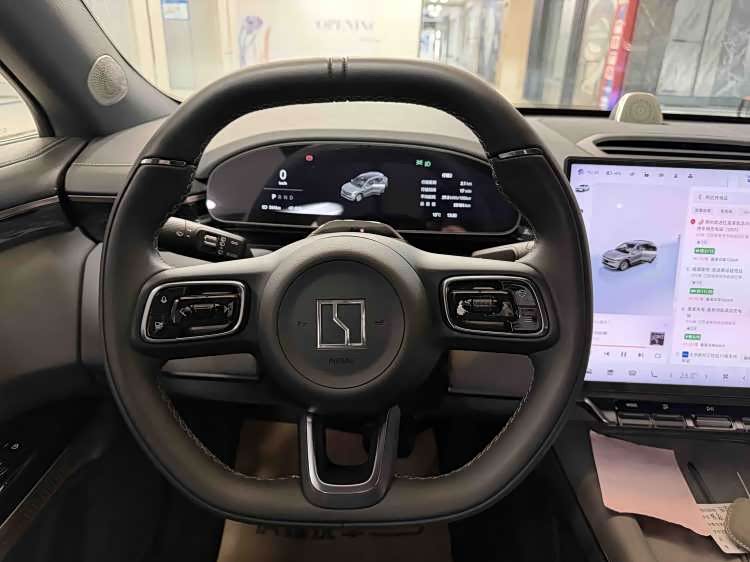 Zeekr 7X 2024 car image #16