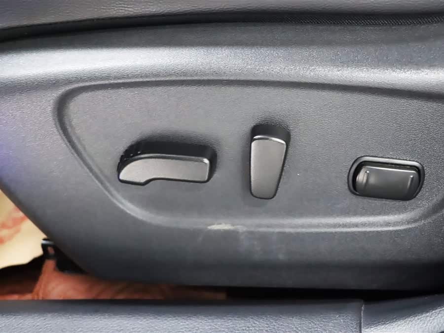 Nissan X-Trail 2020 car image #16
