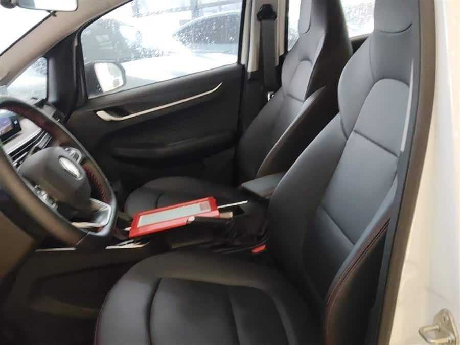 X3 PRO 2025 car image #16