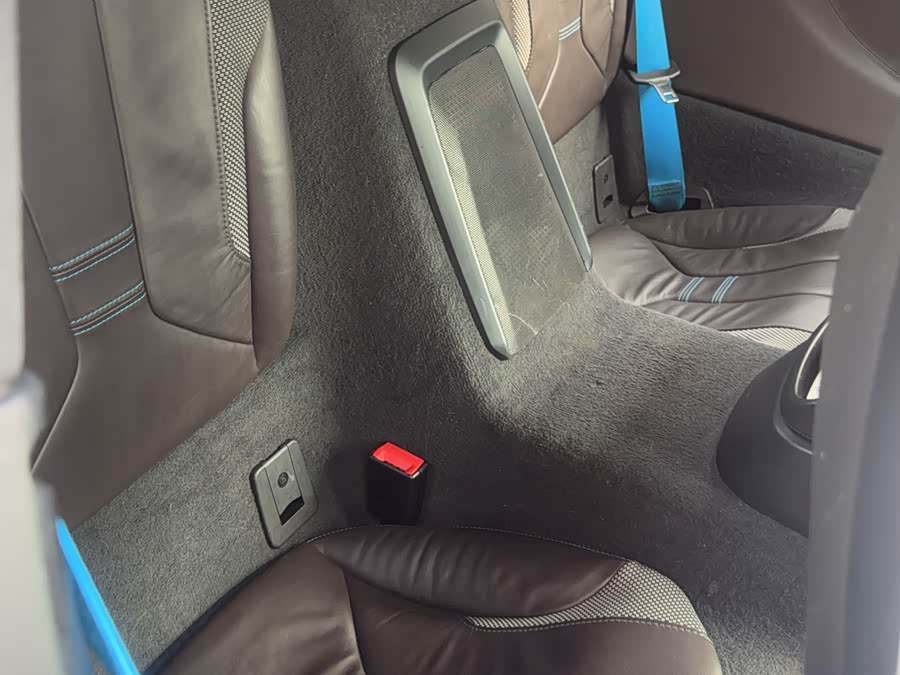 BMW i8 2017 صورة سيارة #16