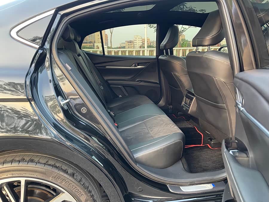 Toyota Camry 2024 immagine di auto #16