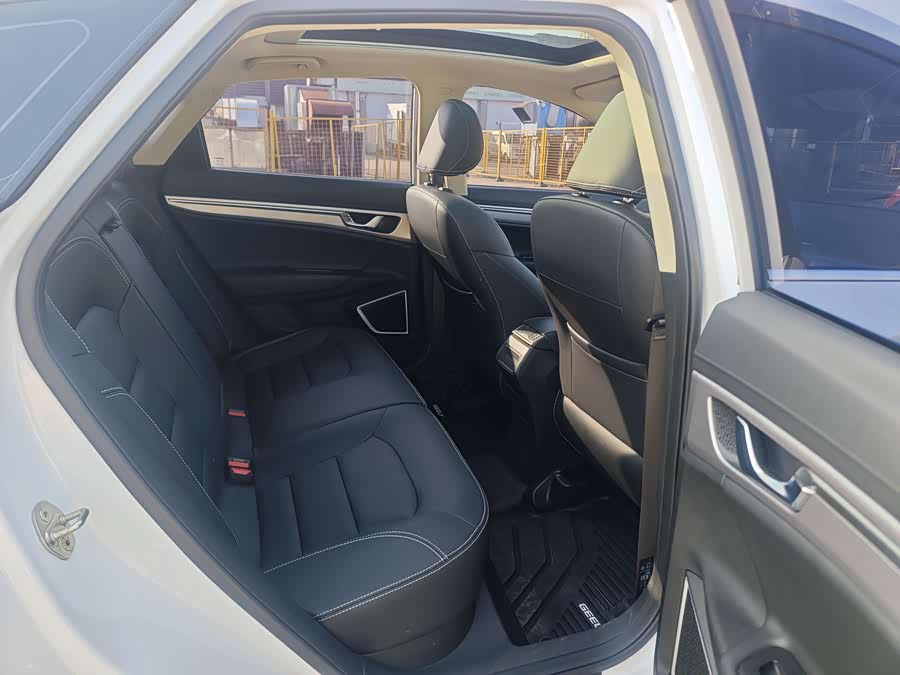 GEELY 2019 car image #16