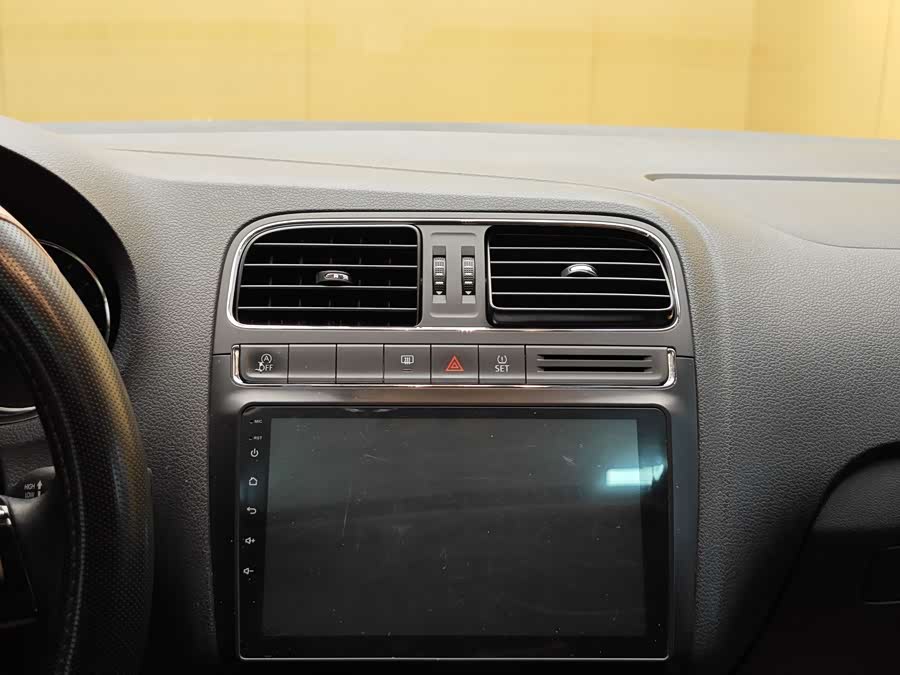 Volkswagen Polo 2018 #16 Volkswagen Polo 2018 car image #16