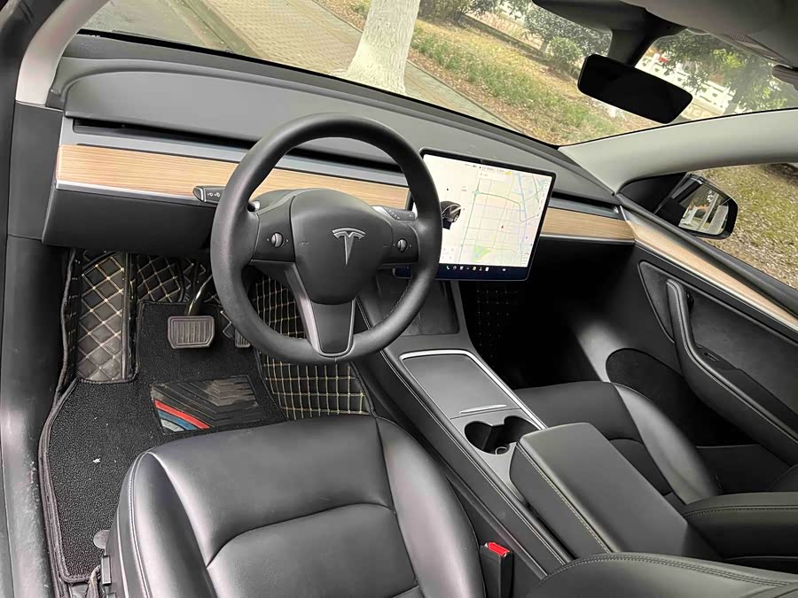 Tesla Model Y 2022 #16 Tesla Model Y 2022 car image #16