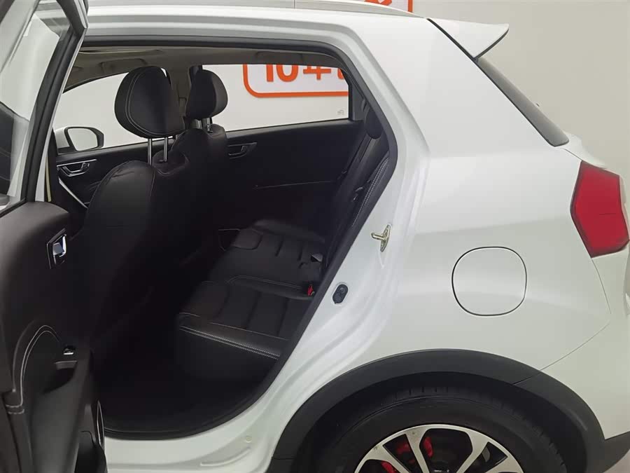 Vision X3 2018 car image #16