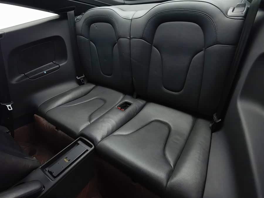 Audi TT 2011 car image #16