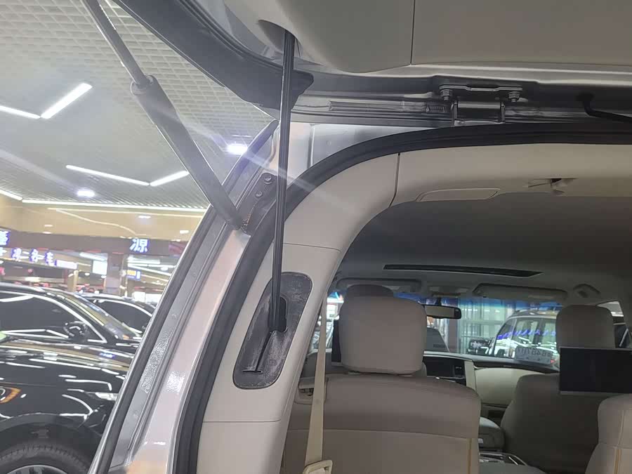 日产 途乐 2018 汽车图片 #16