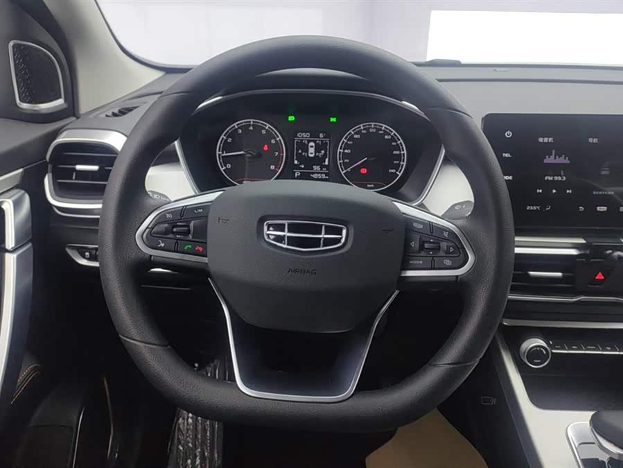 GEELY Coolray 2025 car image #16