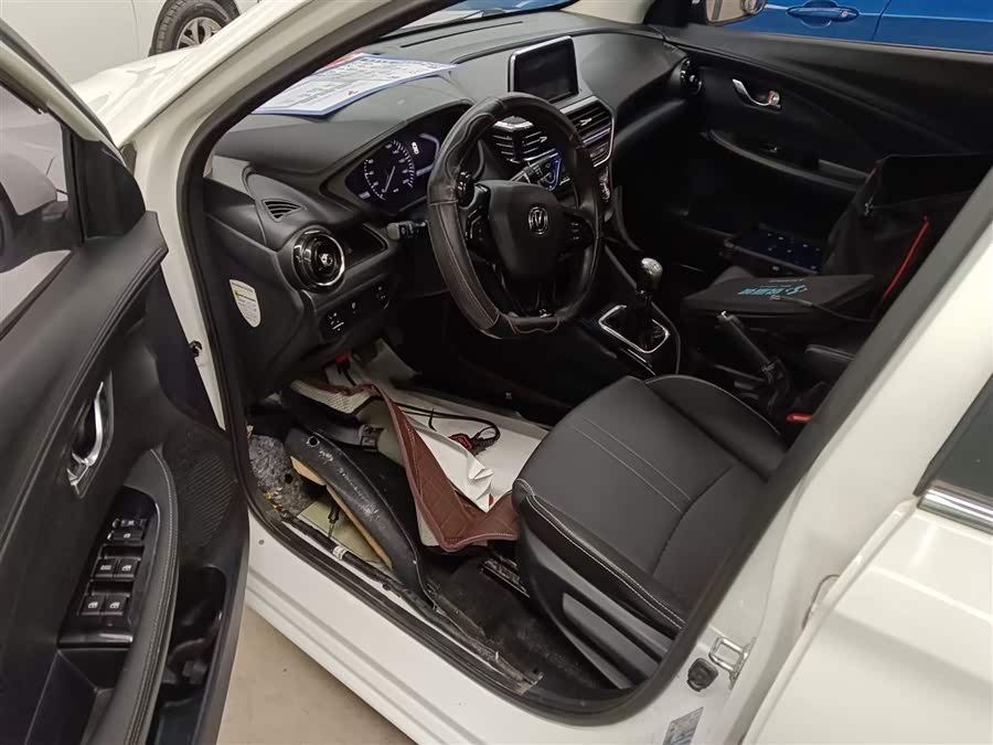 Changan Alsvin 2018 #16 Changan Alsvin 2018 car image #16