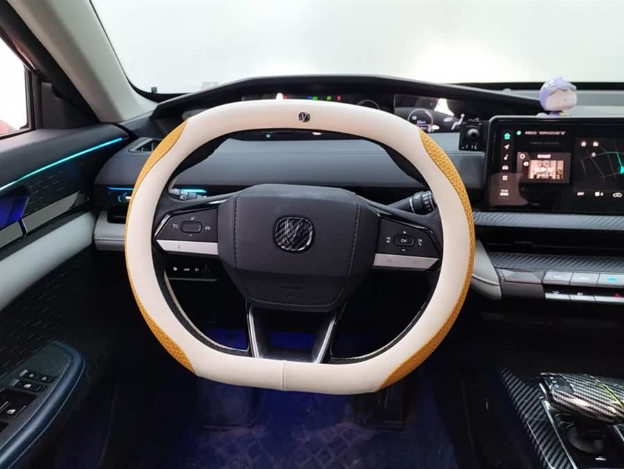 Changan UNI-V iDD 2023 car image #16