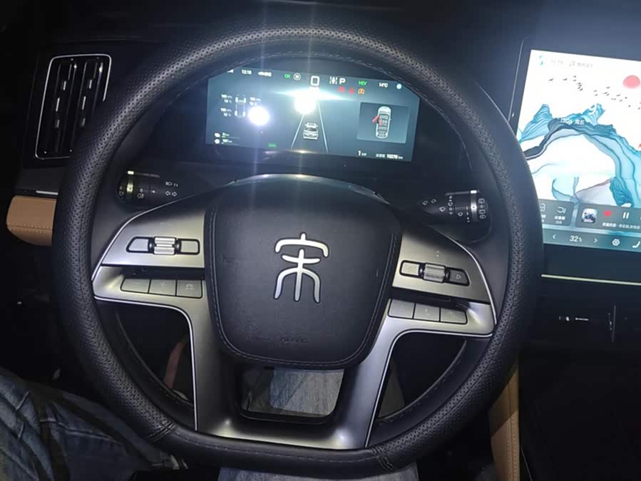 BYD SongL DM-i 2024 car image #16