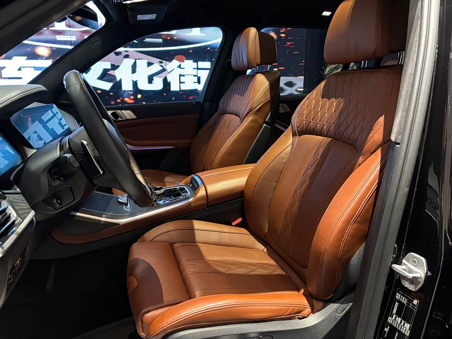 BMW X7 2020 immagine di auto #16