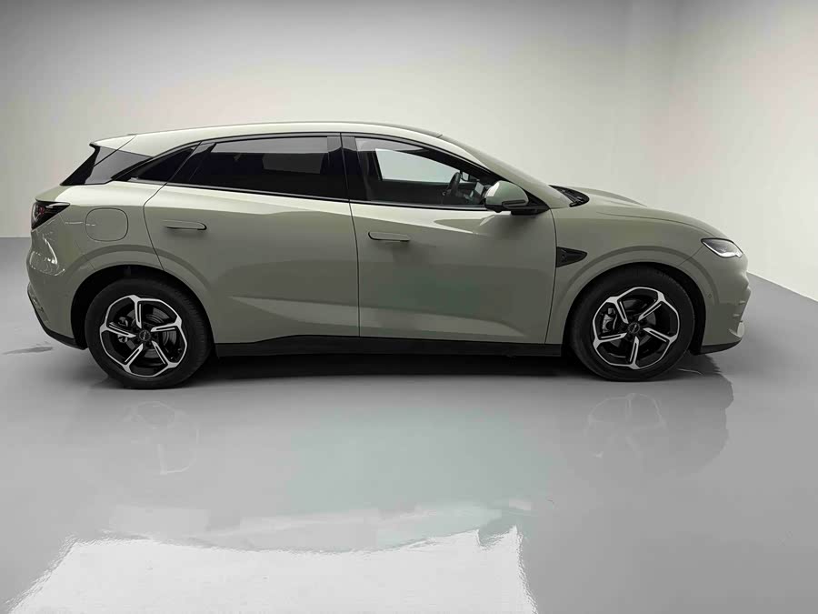 BYD Seal 06GT 2025 car image #16