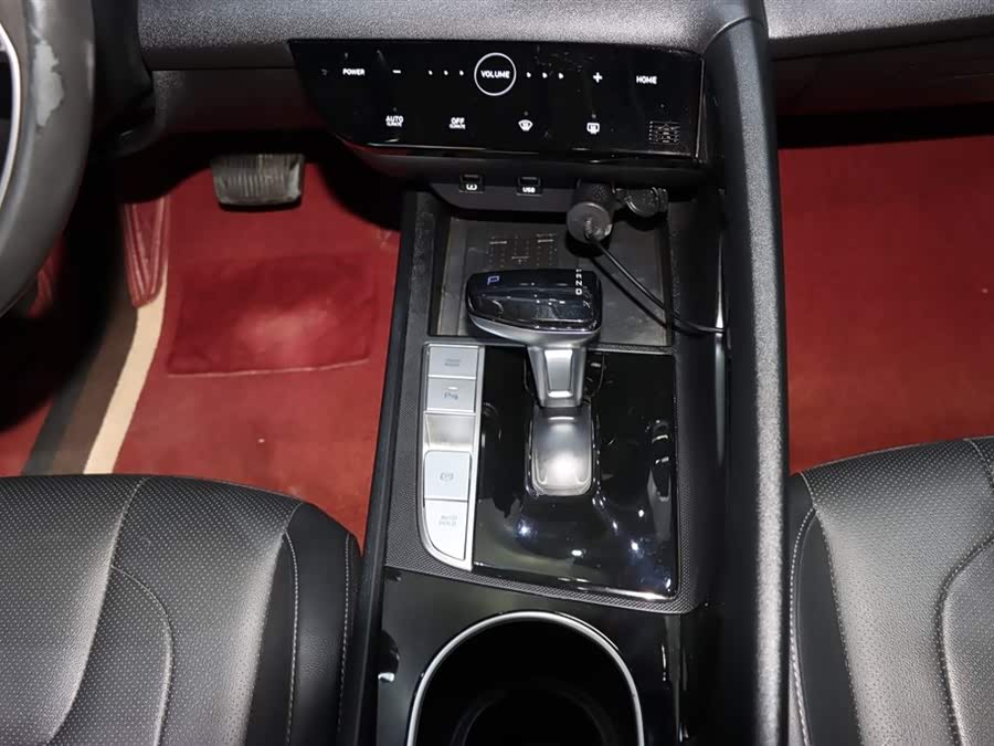 Hyundai C3R 2021 car image #16
