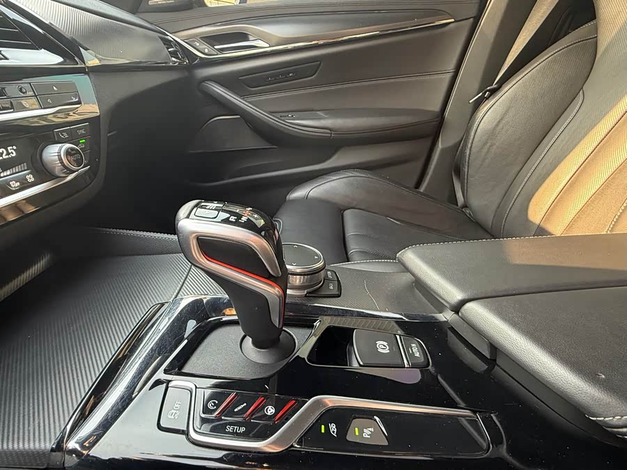 BMW M5 2019 صورة سيارة #16