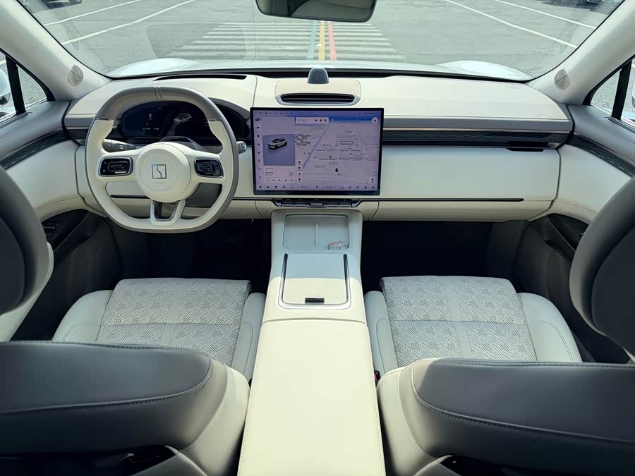 Zeekr 7X 2024 car image #16