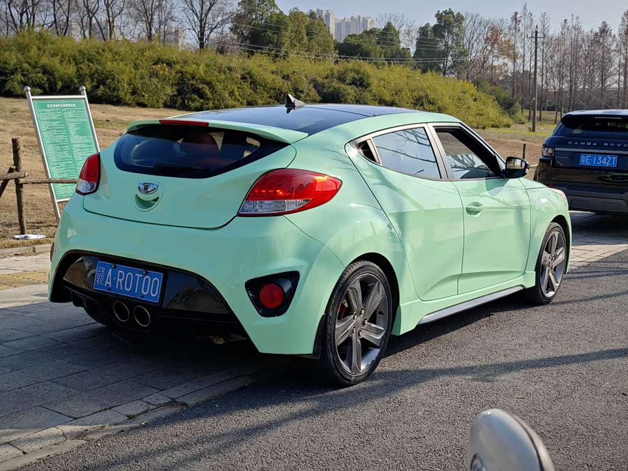 Hyundai Veloster 2013 immagine di auto #16