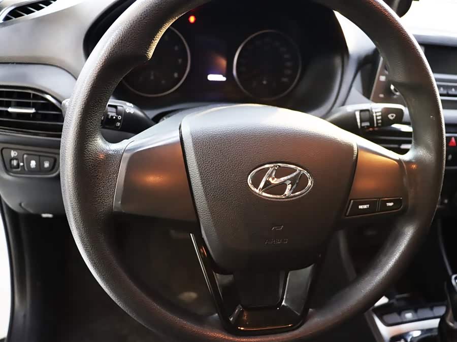 Hyundai Elantra HD 2021 car image #16