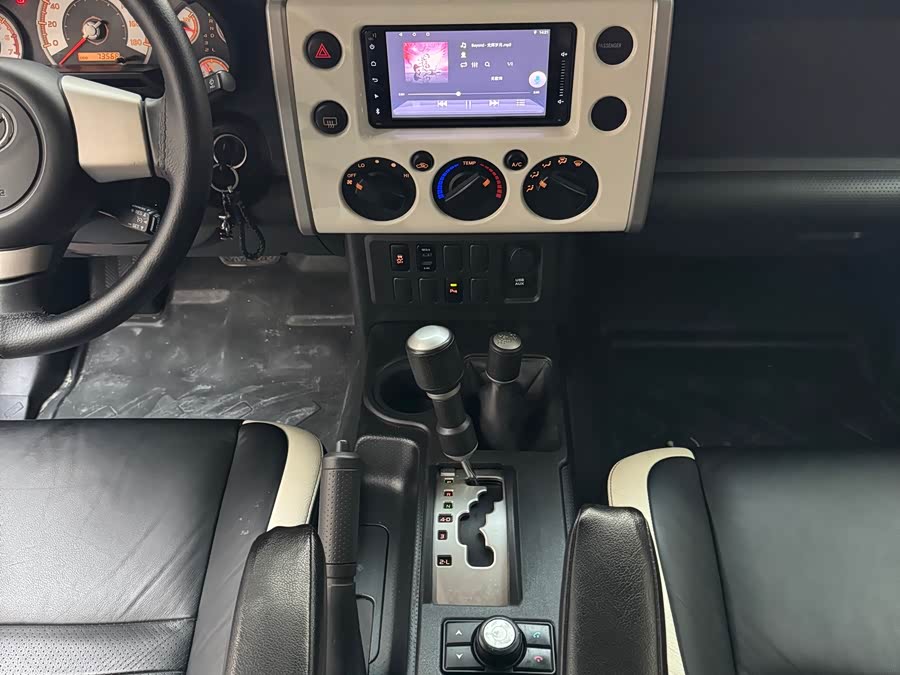 Toyota 2018 car image #16