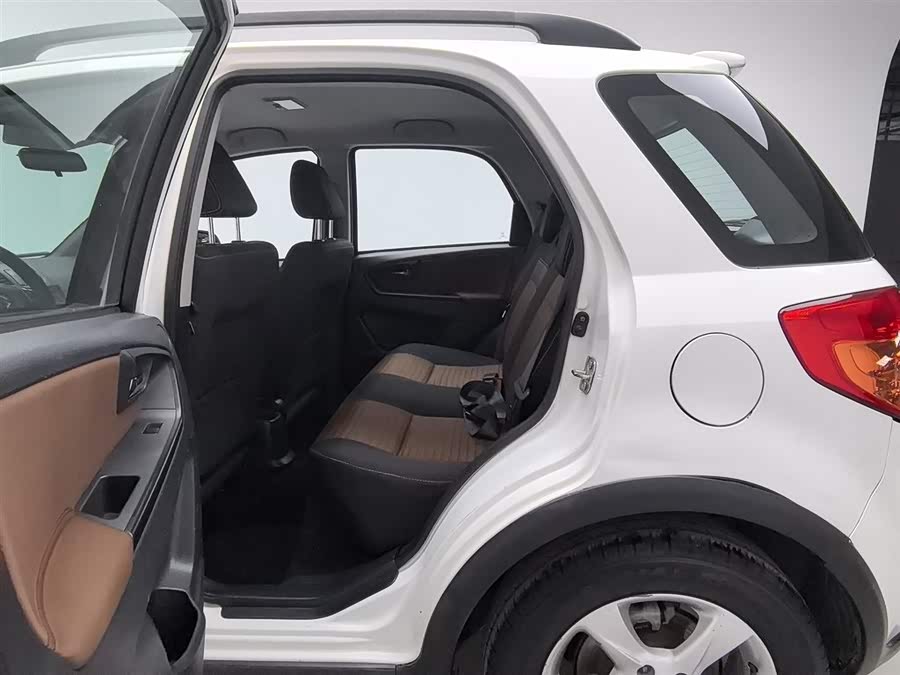 铃木 天语 SX4 2016 汽车图片 #16