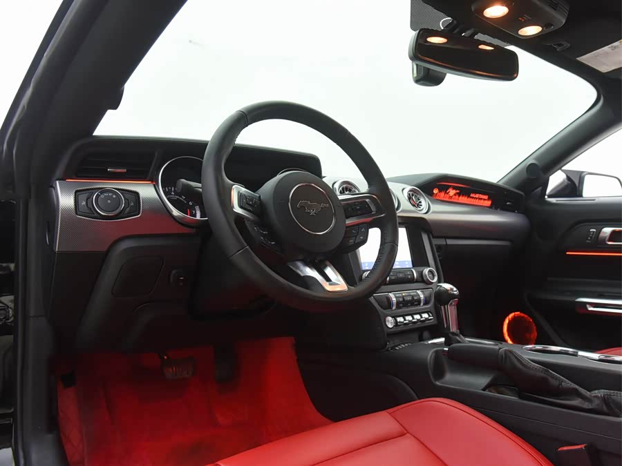 Ford Mustang 2022 صورة سيارة #16