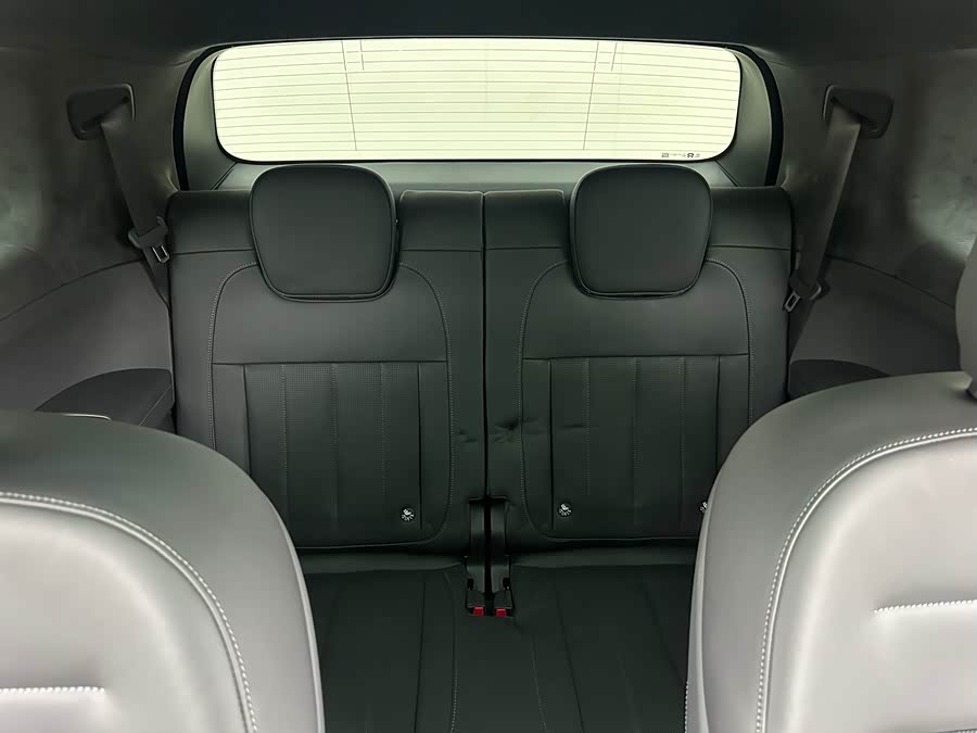 NIO ES8 2023 car image #16