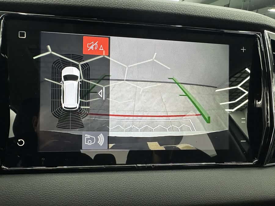 Skoda Karoq 2022 изображение автомобиля #16