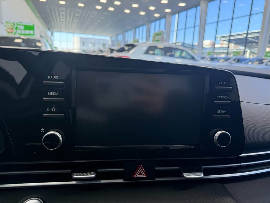 现代 伊兰特 2022 汽车图片 #16