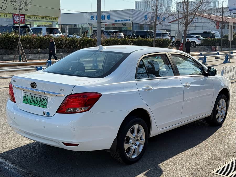 BYD e5 2016 #16 BYD e5 2016 car image #16