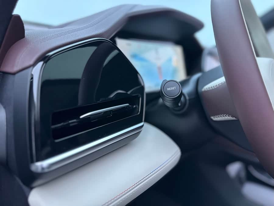 GEELY Monjaro 2024 car image #16