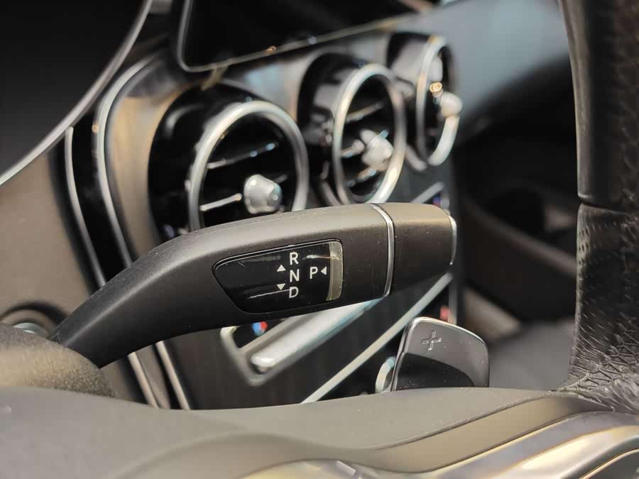 Mercedes-Benz C Class 2020 car image #16